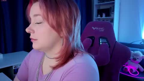 Snapshot of gitera_ chatting on 06-12-26, 09:35 AlexaMillis online show from 06-12-26, 09:35