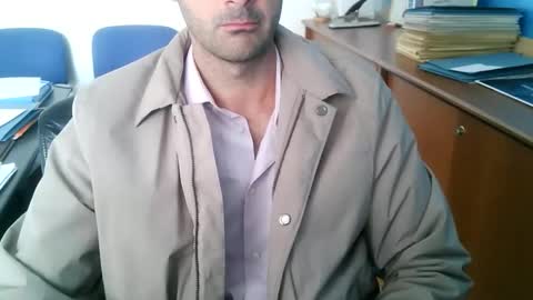Snapshot of giuseppevai1 chatting on 10-17-25, 11:02 giuseppevai1 online show from 10-17-25, 11:02