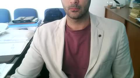 giuseppevai1 online show from 04-21-26, 01:39