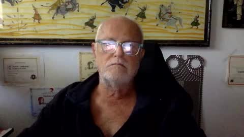 giutomma930394 online show from 05-16-26, 12:48
