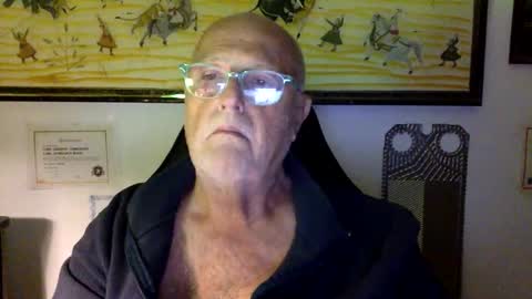 giutomma930394 online show from 05-19-26, 10:38