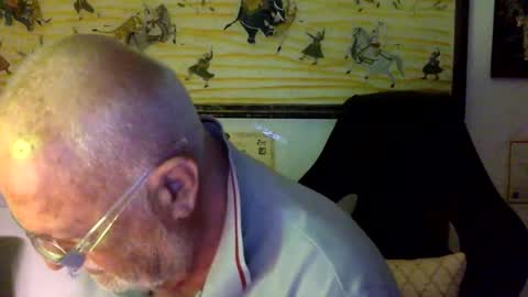 giutomma930394 online show from 05-26-26, 09:33