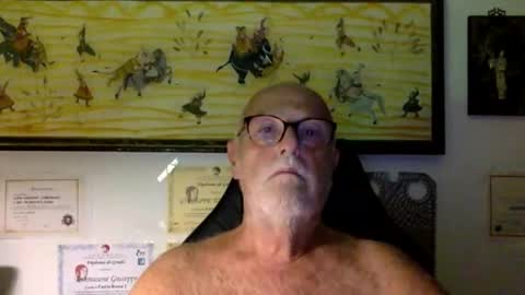 giutomma930394 online show from 07-08-26, 07:29
