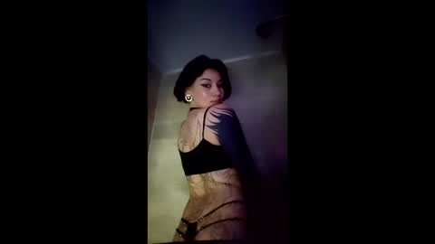 Snapshot of give_me_orgasms chatting on 06-01-26, 10:22 Nice to meet you my name is Heyli online show from 06-01-26, 10:22