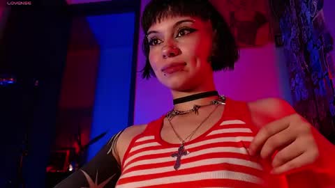 Snapshot of give_me_orgasms chatting on 06-05-26, 05:36 Nice to meet you my name is Heyli online show from 06-05-26, 05:36