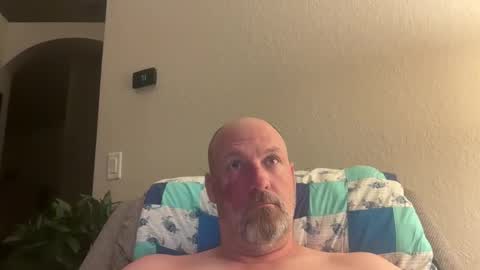 Snapshot of giveitup193 chatting on 01-11-26, 11:54 giveitup193 online show from 01-11-26, 11:54