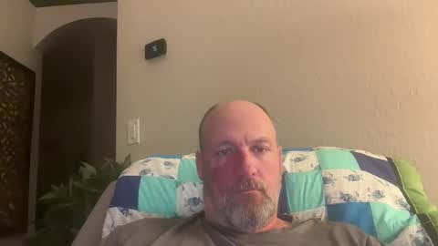 Snapshot of giveitup193 chatting on 02-20-26, 01:35 giveitup193 online show from 02-20-26, 01:35