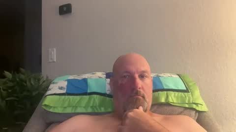 Snapshot of giveitup193 chatting on 05-03-26, 01:00 giveitup193 online show from 05-03-26, 01:00