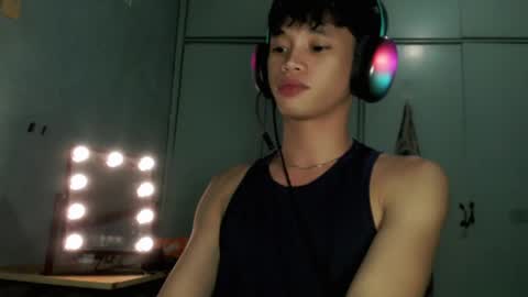 Snapshot of givemethrillx chatting on 04-10-26, 07:18 givemethrillx online show from 04-10-26, 07:18