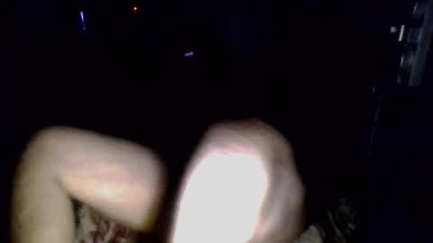 Snapshot of givr6inches chatting on 12-14-24, 01:28 e-Bizl online show from 12-14-24, 01:28
