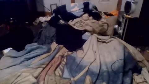 Snapshot of givr6inches chatting on 12-16-24, 04:55 e-Bizl online show from 12-16-24, 04:55