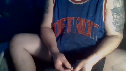 Snapshot of givr6inches chatting on 09-28-25, 12:43 e-Bizl online show from 09-28-25, 12:43