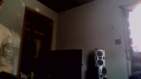Snapshot of givr6inches chatting on 10-03-25, 09:34 e-Bizl online show from 10-03-25, 09:34