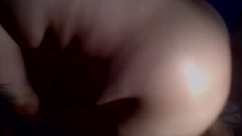 Snapshot of givr6inches chatting on 10-22-25, 12:11 e-Bizl online show from 10-22-25, 12:11