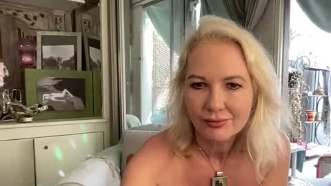 Gl1tter Barbie online show from 09-13-25, 11:10