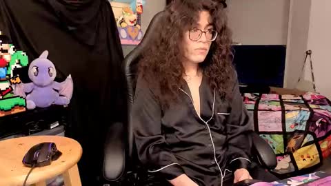 glaceon9 online show from 12-18-25, 02:06