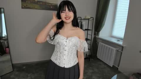 Snapshot of glad2be_yours chatting on 11-21-25, 09:19 Shine online show from 11-21-25, 09:19