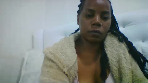 gladie46 online show from 07-18-26, 04:44