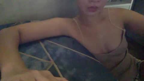 Snapshot of glamlgirl chatting on 10-22-25, 04:13 glamlgirl online show from 10-22-25, 04:13