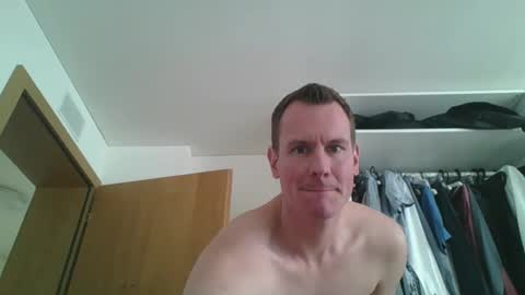 Snapshot of glen_1987 chatting on 01-02-25, 12:24 Mike 1987 online show from 01-02-25, 12:24