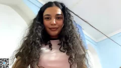 Snapshot of glendarobinson chatting on 07-24-26, 07:06 Elly online show from 07-24-26, 07:06