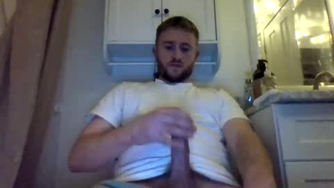 Snapshot of glenjam80 chatting on 12-19-24, 02:12 glenjam80 online show from 12-19-24, 02:12