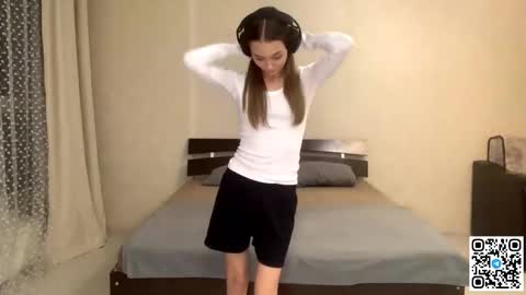 Catalina online show from 11-18-25, 11:03