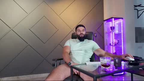 Matthew .. for short call me Matt online show from 02-26-25, 05:42