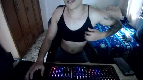 Snapshot of glitchaura chatting on 10-14-25, 06:20 glitchaura online show from 10-14-25, 06:20