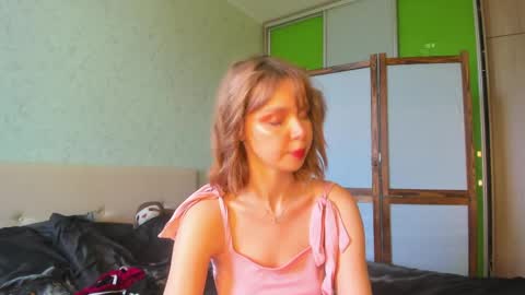 Sara online show from 05-15-26, 05:36