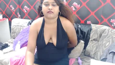 glitter candy online show from 02-09-25, 04:40