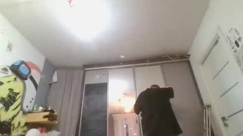 Snapshot of glitter_doll chatting on 01-15-25, 01:41 glitter_doll online show from 01-15-25, 01:41