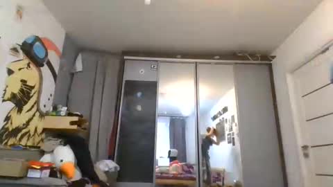 Snapshot of glitter_doll chatting on 02-05-25, 08:32 glitter_doll online show from 02-05-25, 08:32