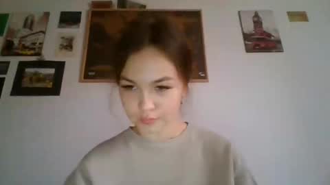 Snapshot of glitter_doll chatting on 02-07-25, 11:56 glitter_doll online show from 02-07-25, 11:56