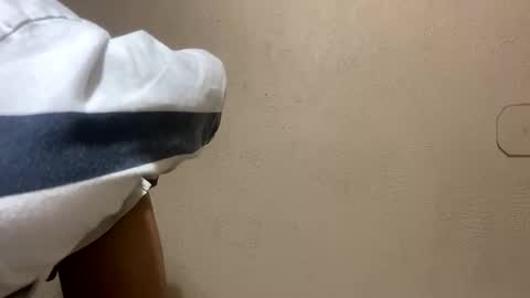 Snapshot of glly555 chatting on 03-27-26, 10:48 glly555 online show from 03-27-26, 10:48