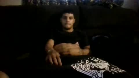 Snapshot of glly555 chatting on 05-27-26, 01:52 glly555 online show from 05-27-26, 01:52