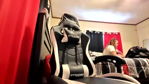 glomightyj online show from 07-17-26, 05:51