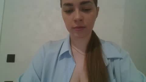Snapshot of gloria954807 chatting on 02-04-26, 09:20 gloria954807 online show from 02-04-26, 09:20