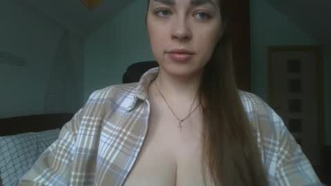 Snapshot of gloria954807 chatting on 02-07-26, 10:52 gloria954807 online show from 02-07-26, 10:52