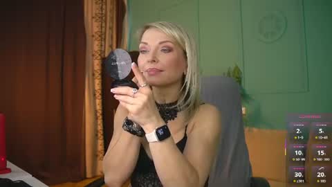 Snapshot of gloria_lovely chatting on 06-11-26, 10:57 Gloria online show from 06-11-26, 10:57