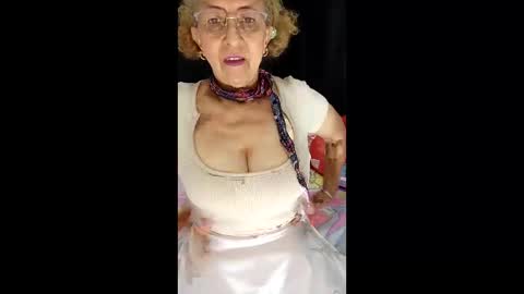GLORIA INDEPENDENT MODEL online show from 04-28-26, 08:25