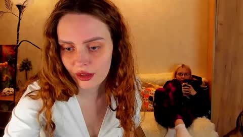 Gloria Wood online show from 03-11-25, 04:51