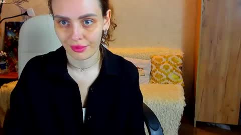 Gloria Wood online show from 06-18-26, 07:07