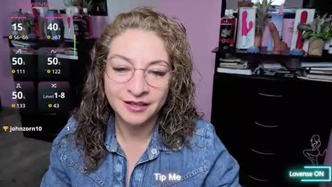 Snapshot of gloriacrespo chatting on 10-03-25, 11:13 gloriacrespo online show from 10-03-25, 11:13