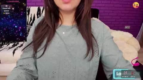 Mia online show from 12-04-25, 10:51