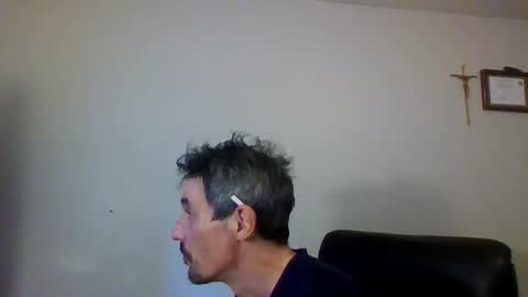 Snapshot of gmang4242 chatting on 05-09-26, 04:23 gmang4242 online show from 05-09-26, 04:23