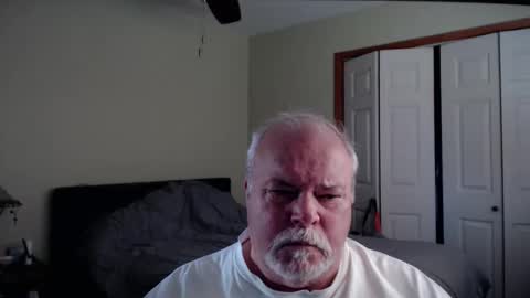 Snapshot of gmctruckguy chatting on 04-24-26, 02:08 gmctruckguy online show from 04-24-26, 02:08