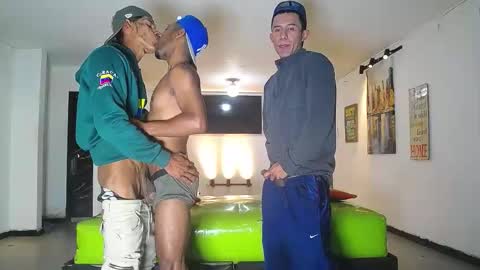 THOMAS AND DAMIAND online show from 02-24-26, 07:45