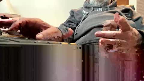 Snapshot of gngnxxx chatting on 04-28-26, 05:18 gngnxxx online show from 04-28-26, 05:18