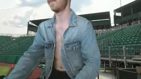 Snapshot of gnickname chatting on 05-31-26, 12:52 gnickname online show from 05-31-26, 12:52